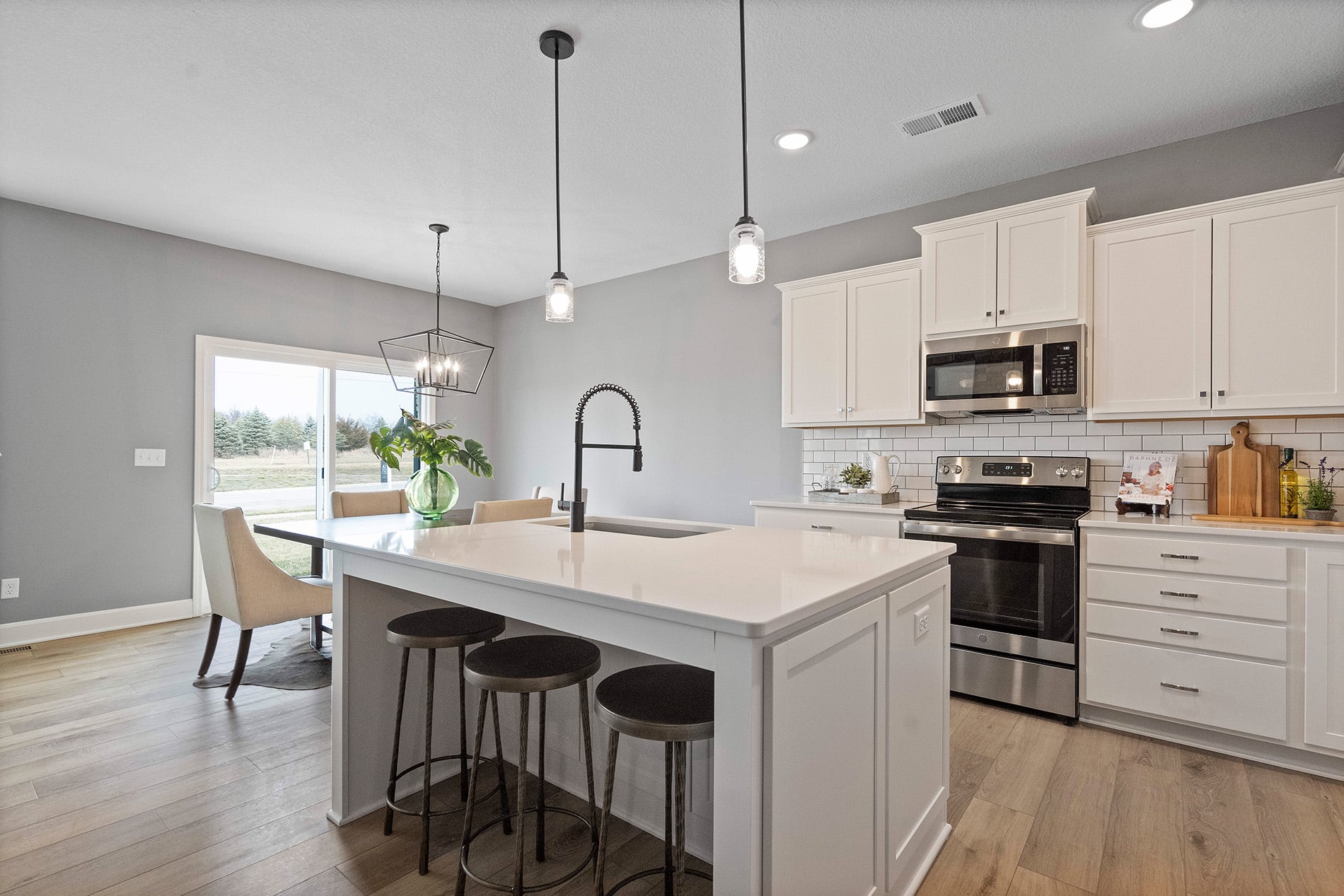 Graysen_Kitchen_DSC03874
